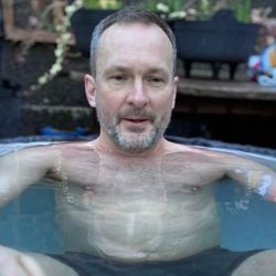 A neuralgia do trigêmeo é uma condição rara em que algo tão simples como uma rajada de vento pode causar uma dor excruciante.