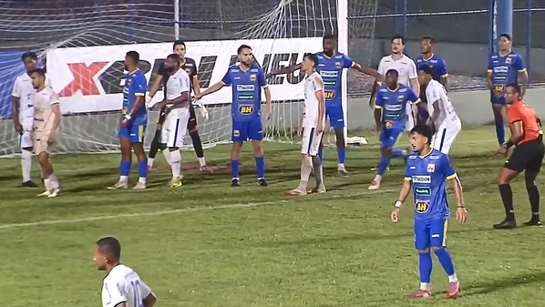 Alvianil chegou com perigo muitas vezes, mas não conseguiu marcar