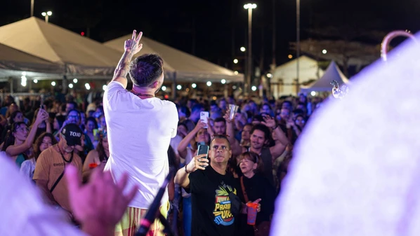 Evento acontece em Vila Velha com dois dias de programação, reunindo atrações variadas no sábado e domingo dedicado ao pop e rock capixaba