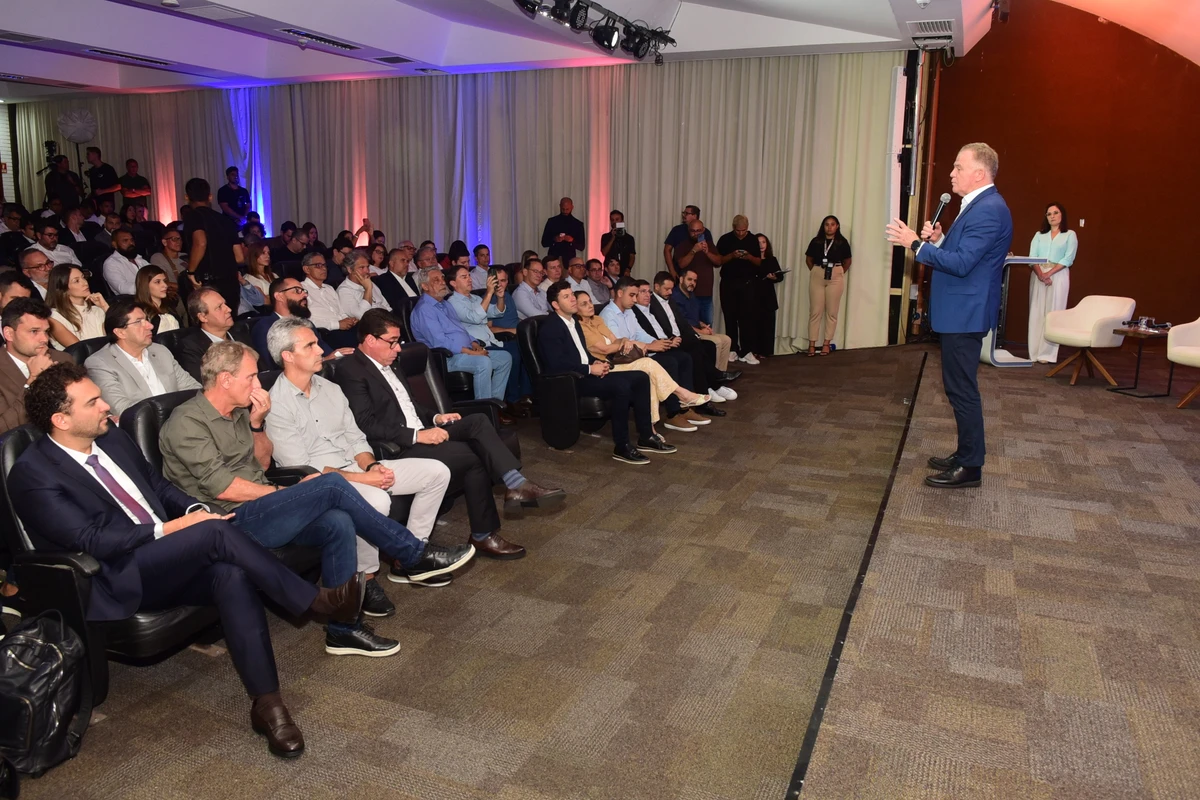 O governador Renato Casagrande durante o evento Diálogos.ag por Carlos Alberto Silva