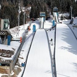 A Agência Mundial Antidoping poderá investigar, se surgirem provas, saltadores de esqui do sexo masculino que estariam injetando substâncias no pênis para melhorar o desempenho esportivo.