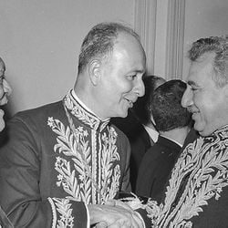 Escritor, jornalista e crítico literário, ele integrou a Academia Brasileira de Letras (ABL), ganhou prêmios importantes e foi amigo de gigantes das literatura como Jorge Amado e Gabriel García Márquez.