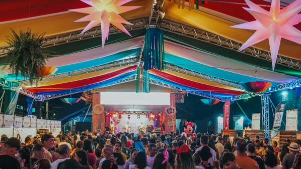 Confira a programação gratuita do festival Santo Boteco, que garante a folia na Cidade dos Colibris entre 13 e 17 de fevereiro