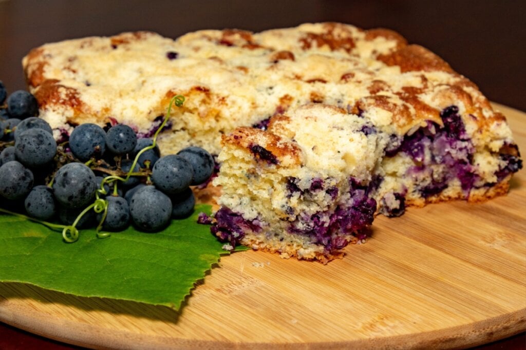 Cuca gaúcha de uva (Imagem: Adilson Sochodolak | Shutterstock)