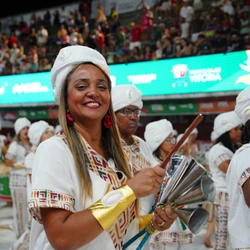 Cinco escolas do Grupo Especial do Carnaval de Vitória atravessaram a passarela do samba com muito brilho, animação e alegria