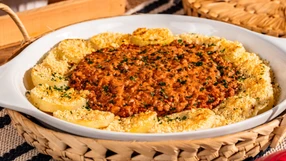 Carne moída cremosa com batatas e parmesão