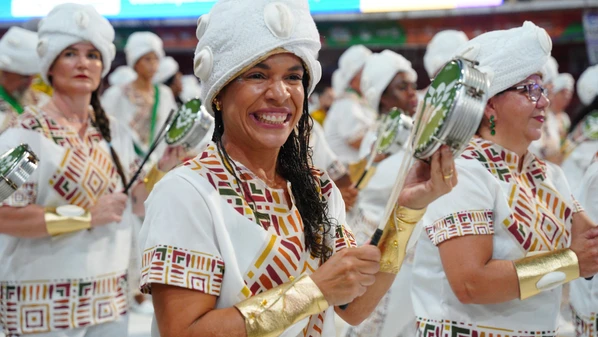 Confira o desfile da Jucutuquara no Carnaval 2026