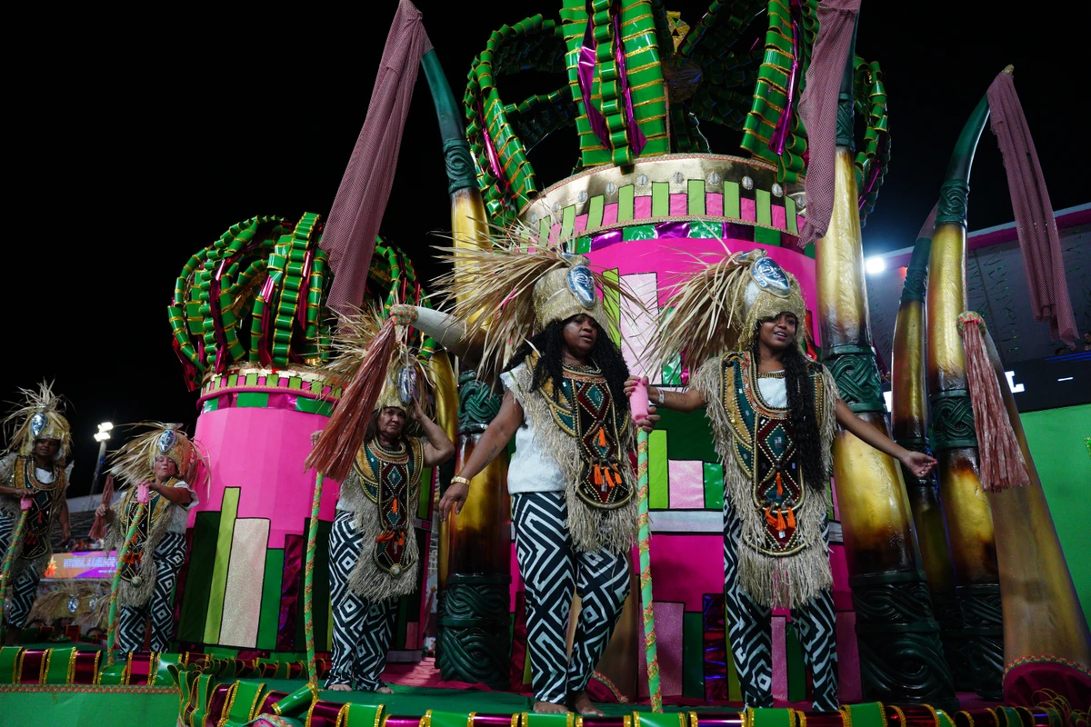 Confira o desfile da Imperatriz do Forte no Carnaval 2026 por Fernando Madeira
