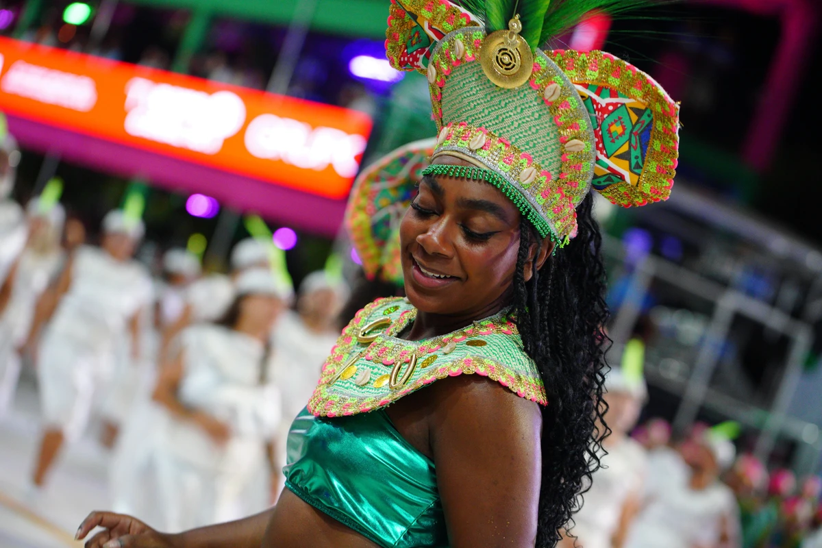 Confira o desfile da Imperatriz do Forte no Carnaval 2026 por Fernando Madeira
