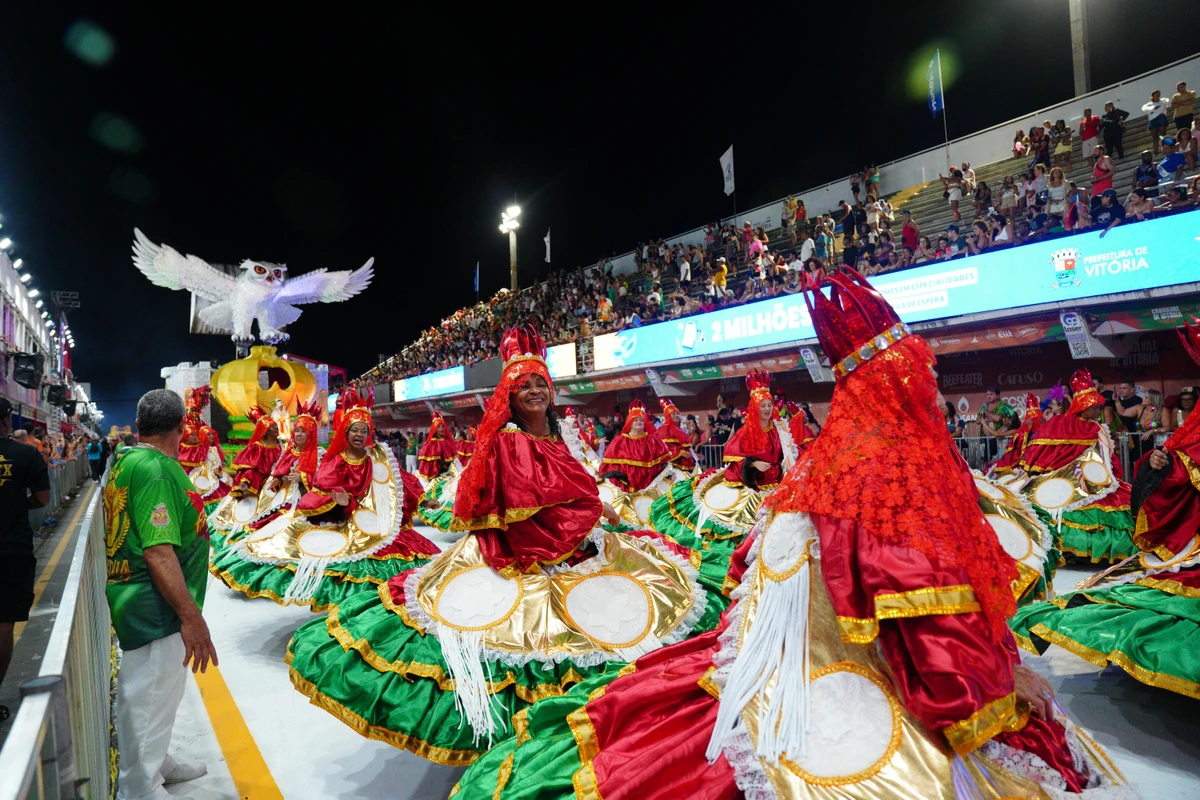 Confira o desfile da Jucutuquara no Carnaval 2026 por Fernando Madeira