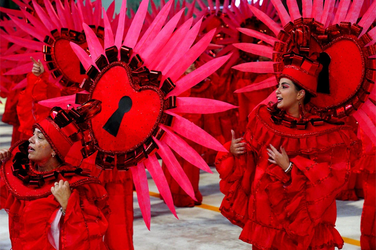 Confira o desfile da Jucutuquara no Carnaval 2026 por Fernando Madeira