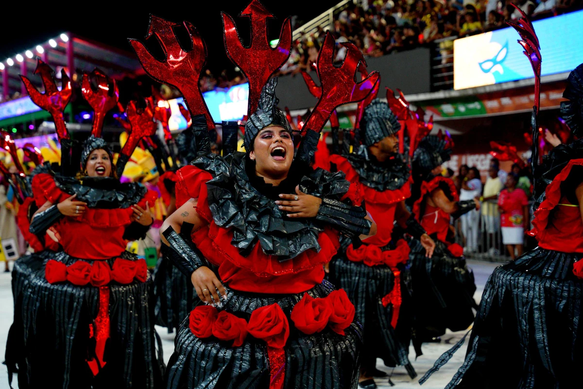 Confira o desfile da Jucutuquara no Carnaval 2026 por Fernando Madeira