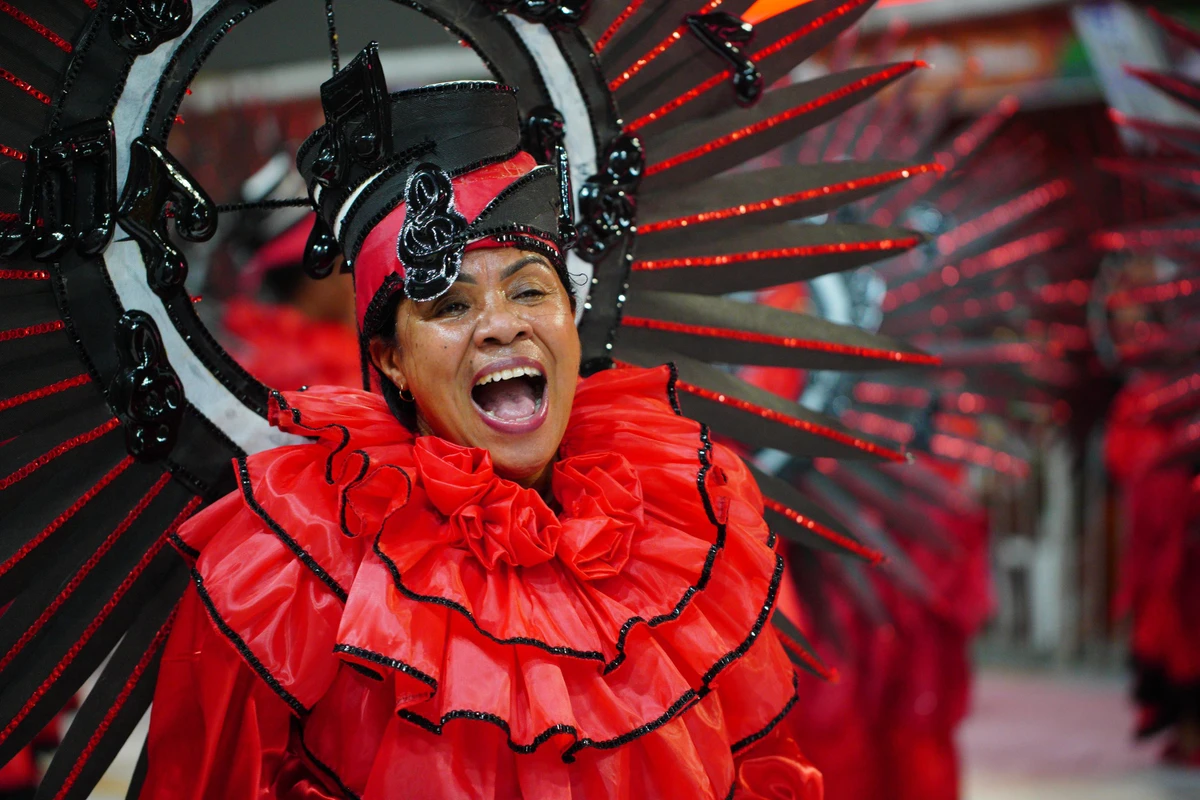 Confira o desfile da Jucutuquara no Carnaval 2026 por Fernando Madeira