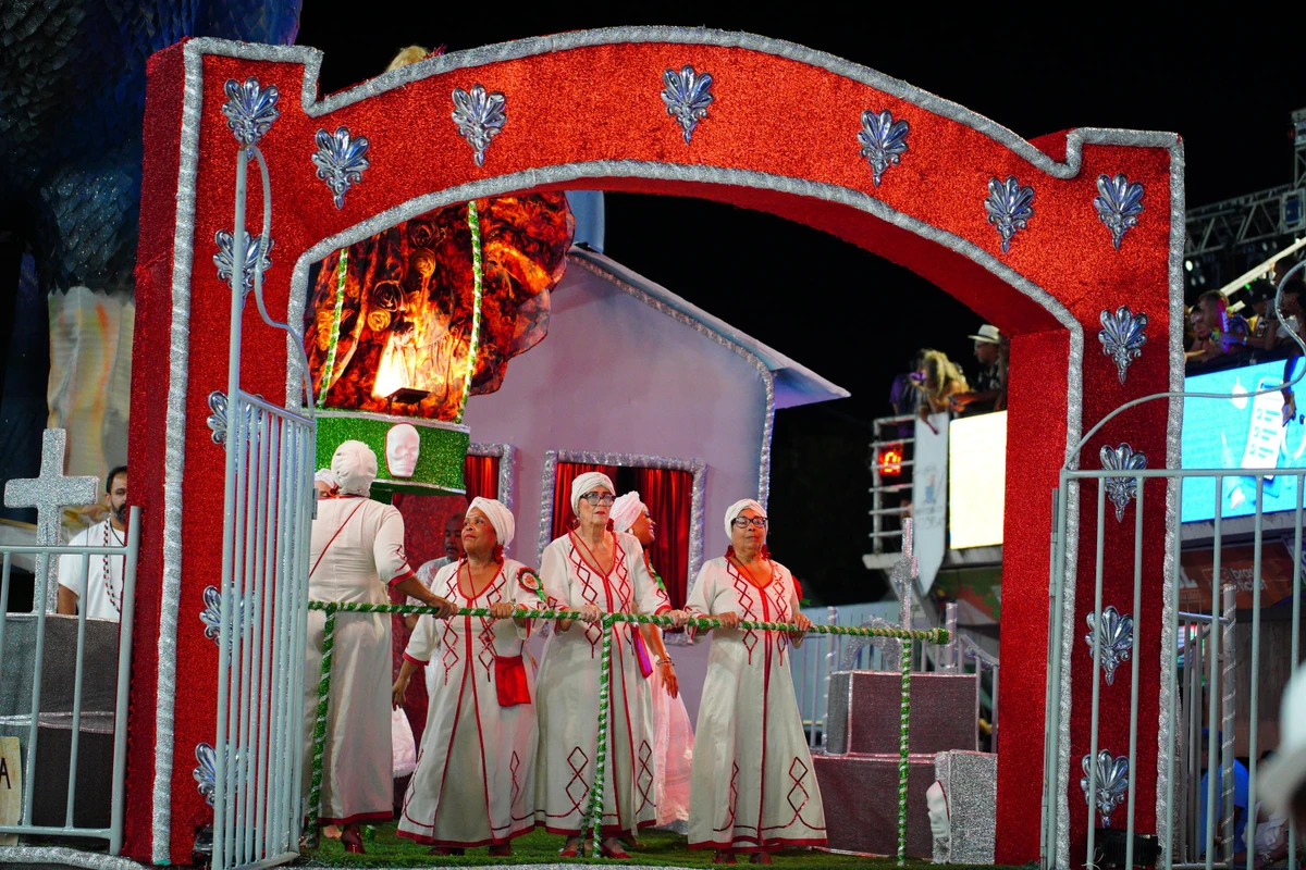 Confira o desfile da Jucutuquara no Carnaval 2026 por Fernando Madeira