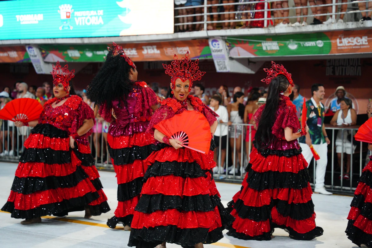 Confira o desfile da Jucutuquara no Carnaval 2026 por Fernando Madeira