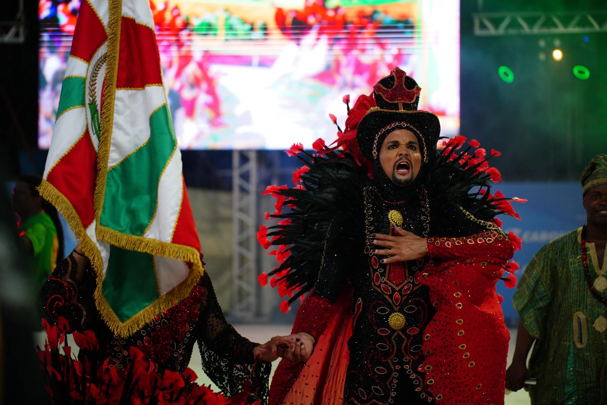 Confira o desfile da Jucutuquara no Carnaval 2026 por Fernando Madeira