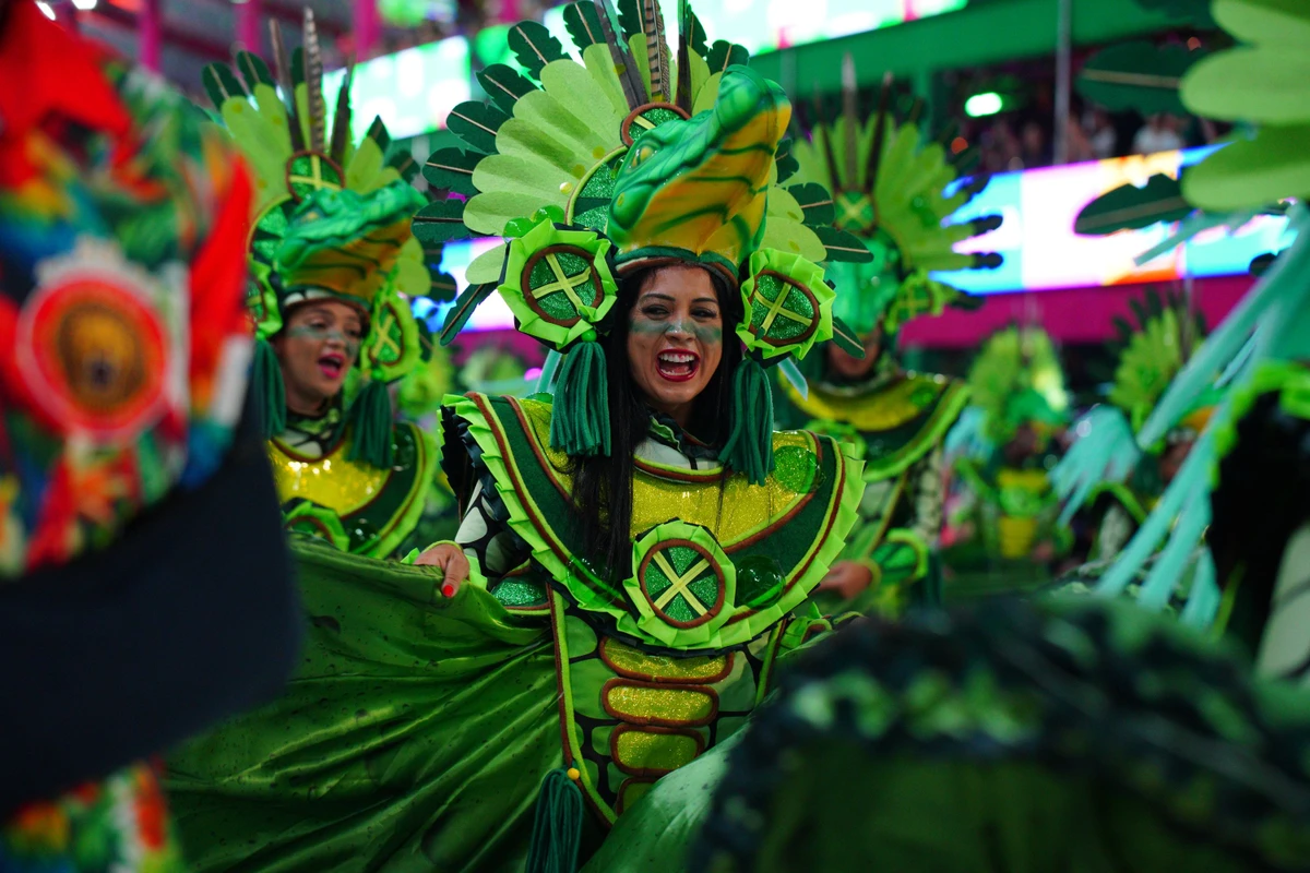 Confira o desfila da MUG no Carnaval 2026 por Fernando Madeira