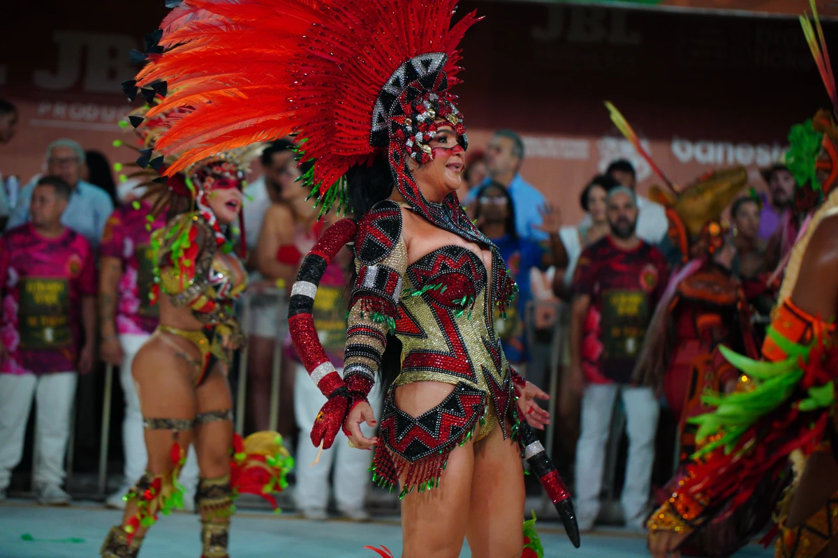 Confira o desfila da MUG no Carnaval 2026 por Fernando Madeira