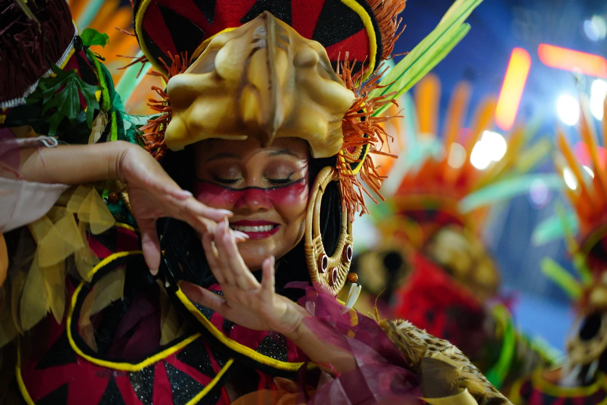 Confira o desfila da MUG no Carnaval 2026 por Fernando Madeira