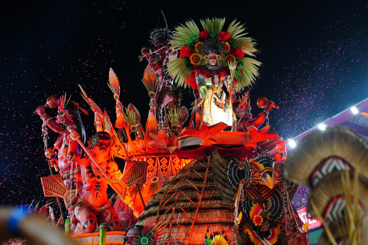 Confira o desfila da MUG no Carnaval 2026 por Fernando Madeira