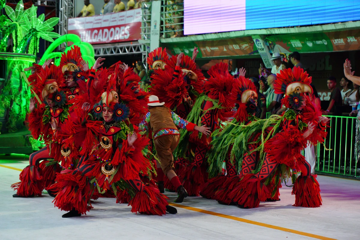 Confira o desfila da MUG no Carnaval 2026 por Fernando Madeira