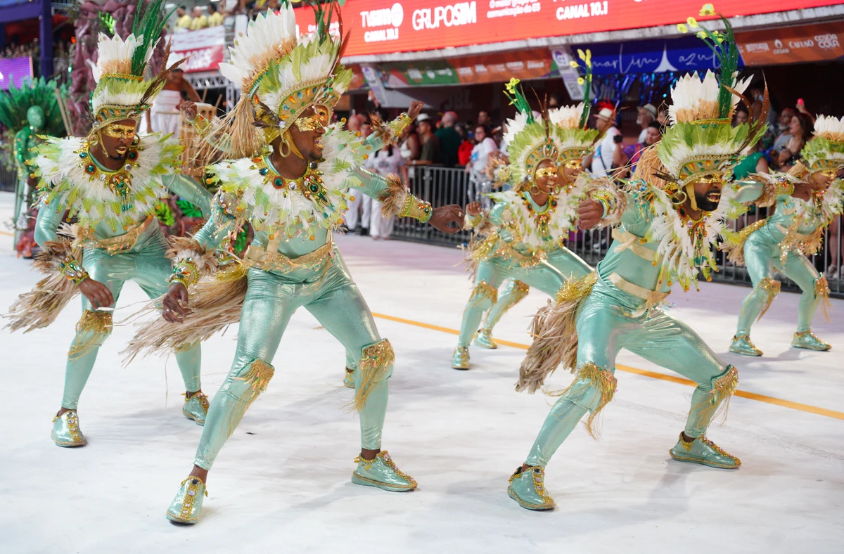 Novo Império por Ricardo Medeiros