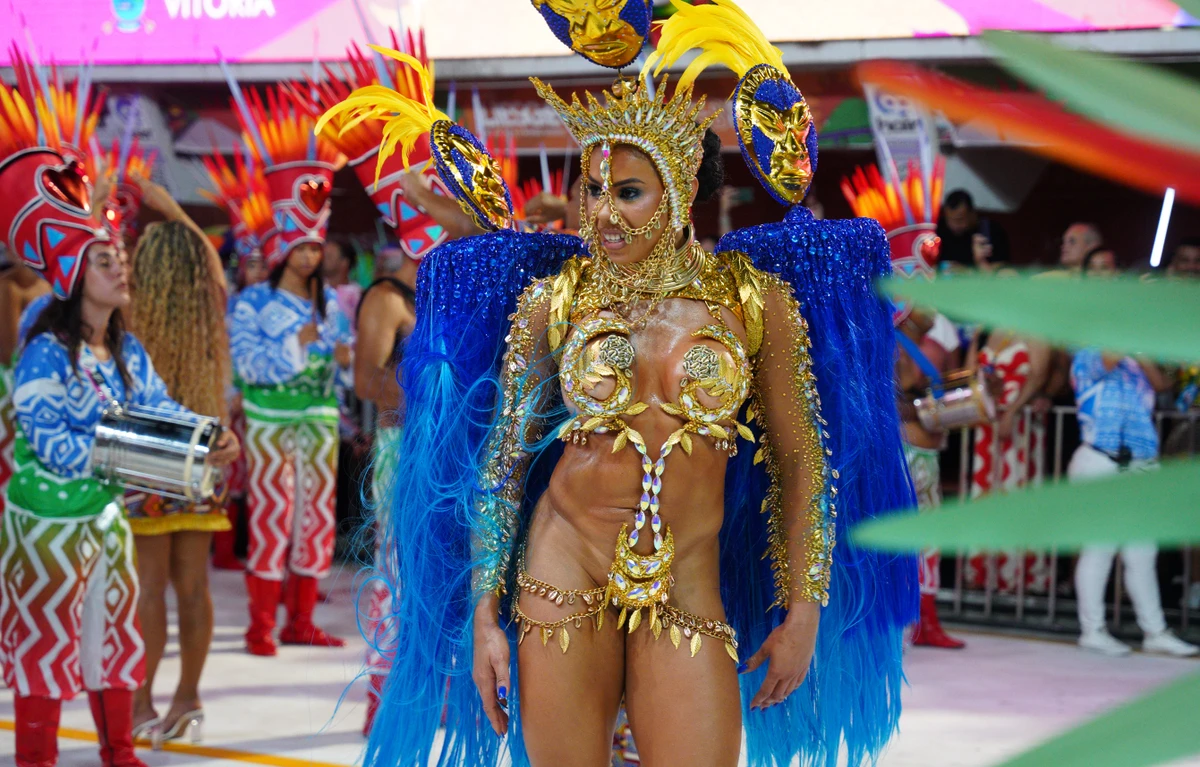 Novo Império por Ricardo Medeiros