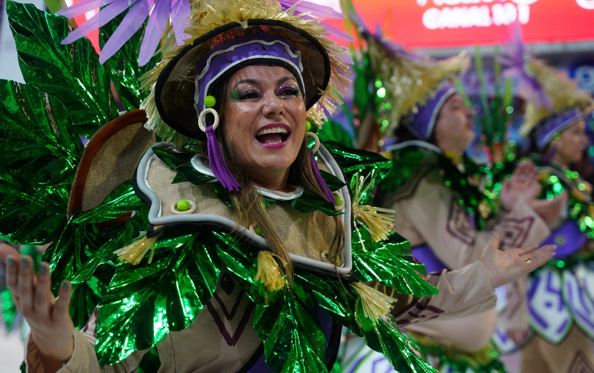 Novo Império por Ricardo Medeiros