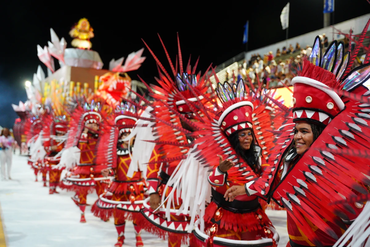 Novo Império por Ricardo Medeiros