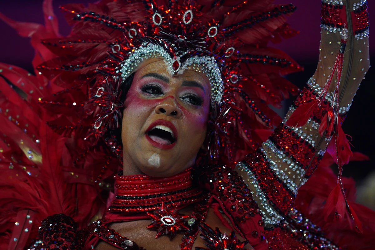 Novo Império por Ricardo Medeiros