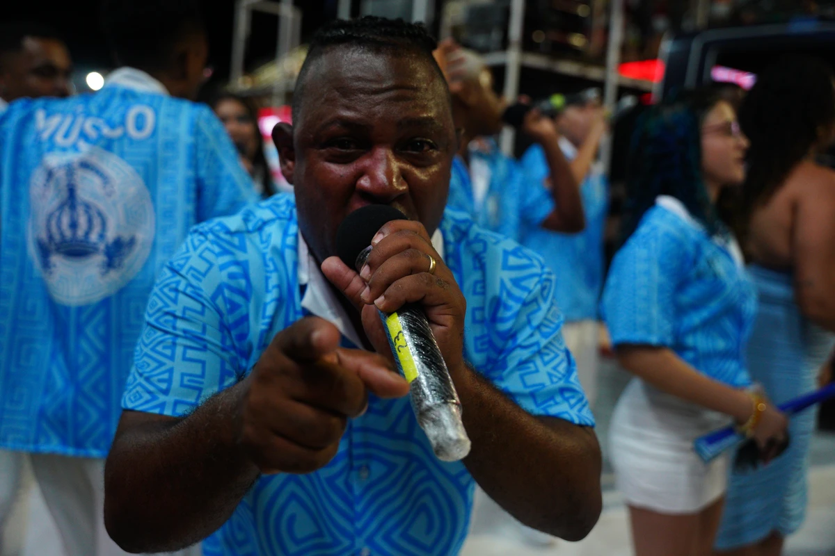 Novo Império por Ricardo Medeiros