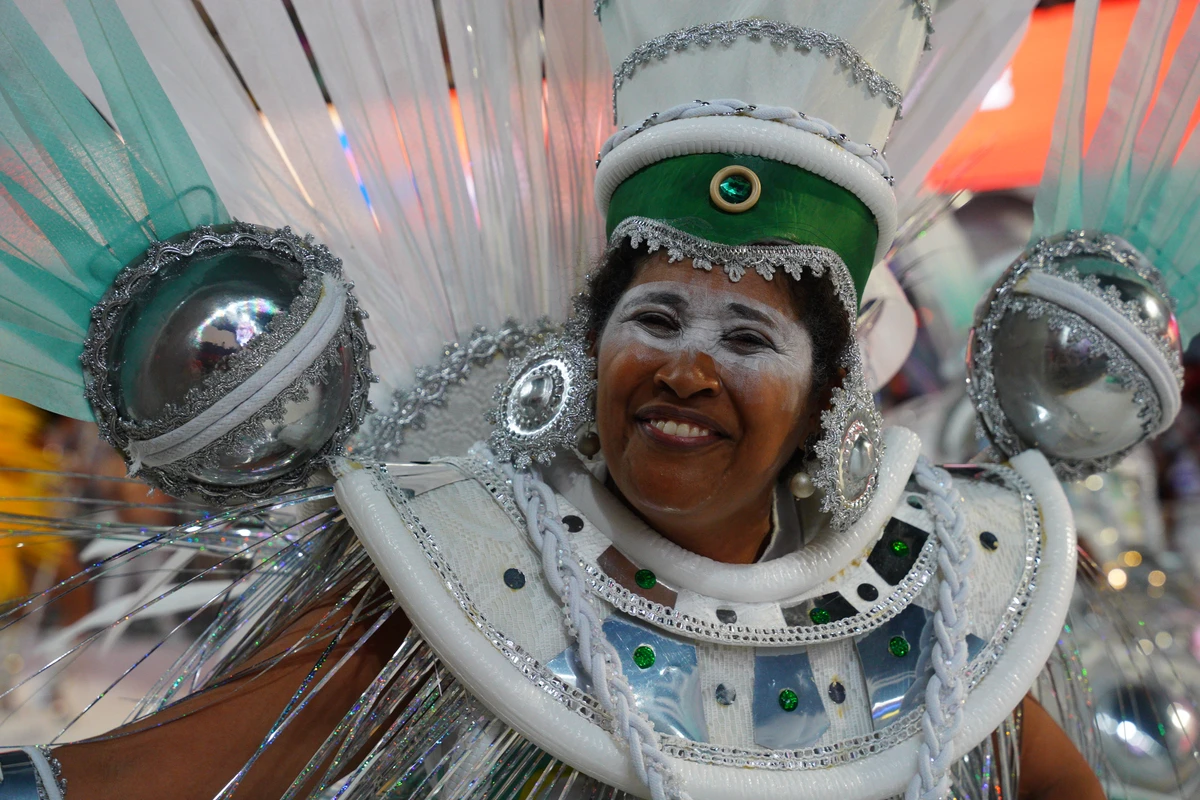 Novo Império por Ricardo Medeiros