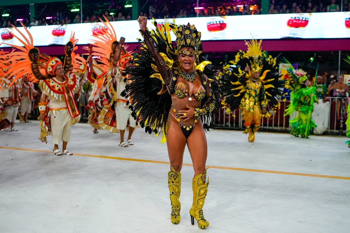 Desfile da escoa de Samba Independente de Boa Vista no Sambão do Povo por Vitor Jubini