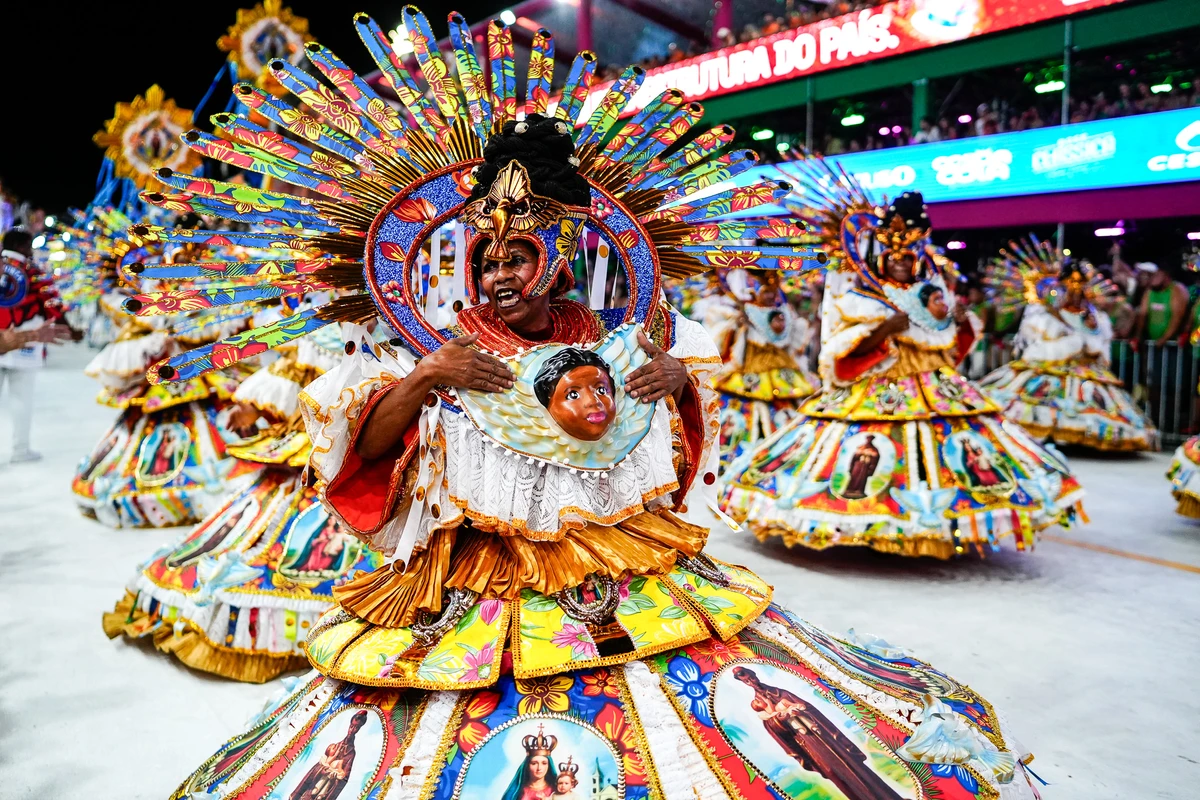 Desfile da escoa de Samba Independente de Boa Vista no Sambão do Povo por Vitor Jubini
