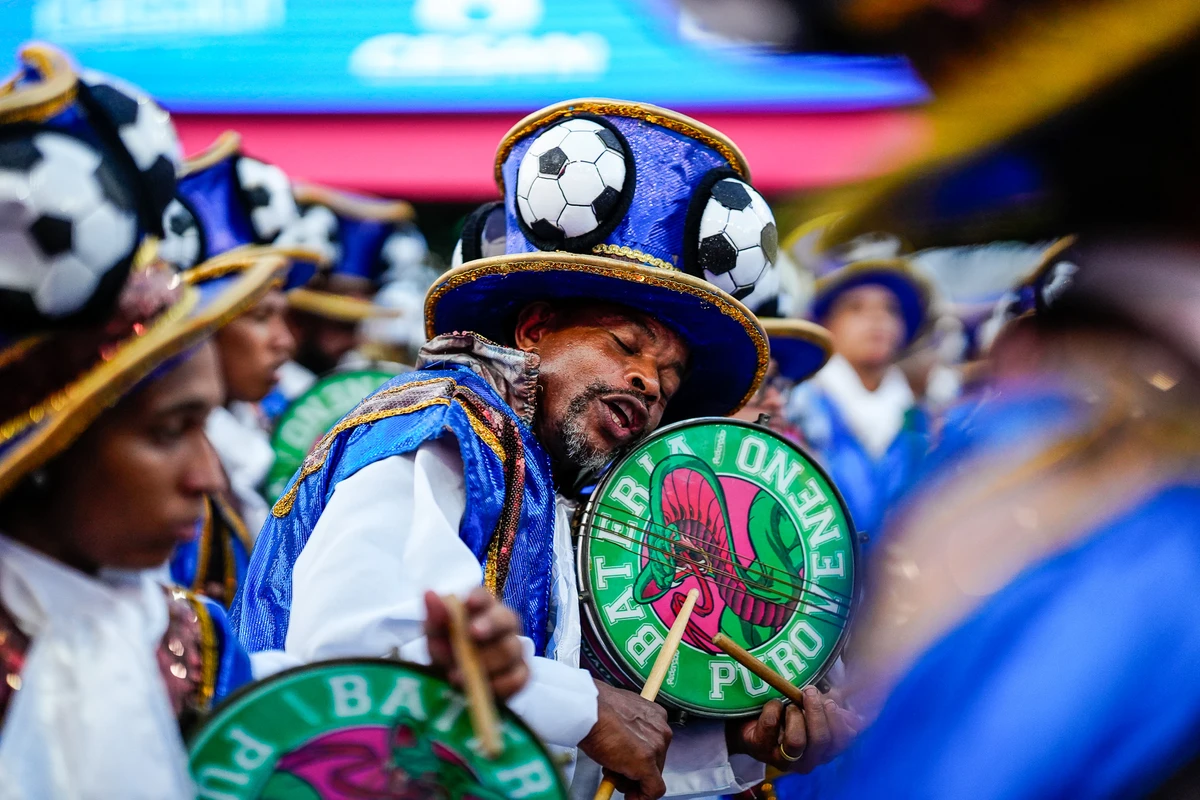 Desfile da escola de samba Andaraí no Sambão do Povo por Vitor Jubini