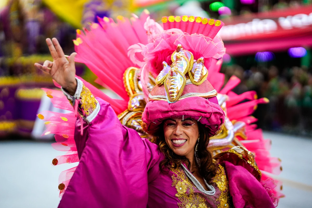 Desfile da escola de samba Andaraí no Sambão do Povo por Vitor Jubini