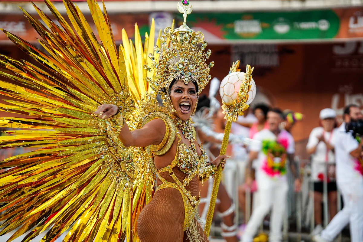 Desfile da escola de samba Andaraí no Sambão do Povo
