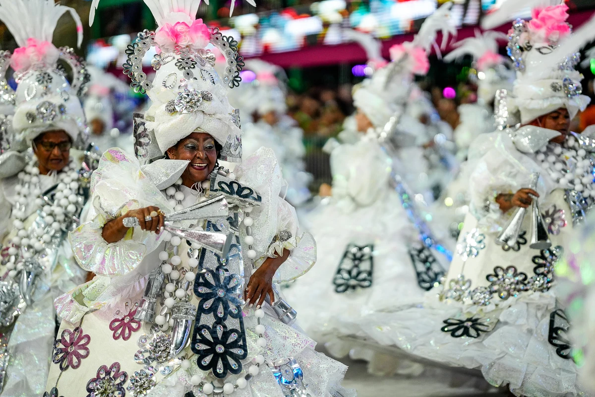 Desfile da escola de Samba Chegou o que Faltava no Sambão do Povo por Vitor Jubini