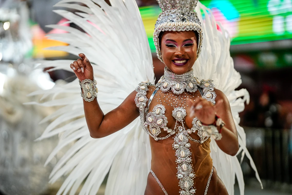 Desfile da escola de Samba Chegou o que Faltava no Sambão do Povo por Vitor Jubini