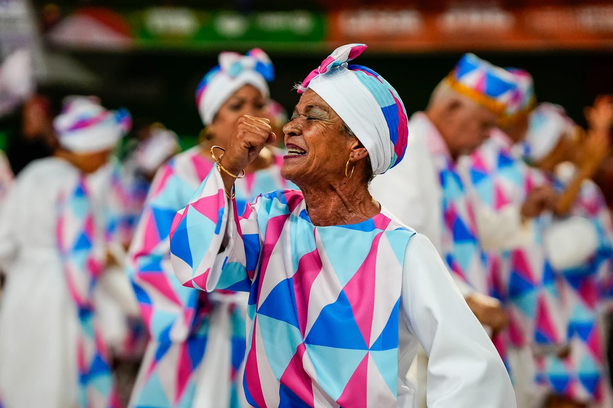 Desfile da escola de Samba Chegou o que Faltava no Sambão do Povo por Vitor Jubini