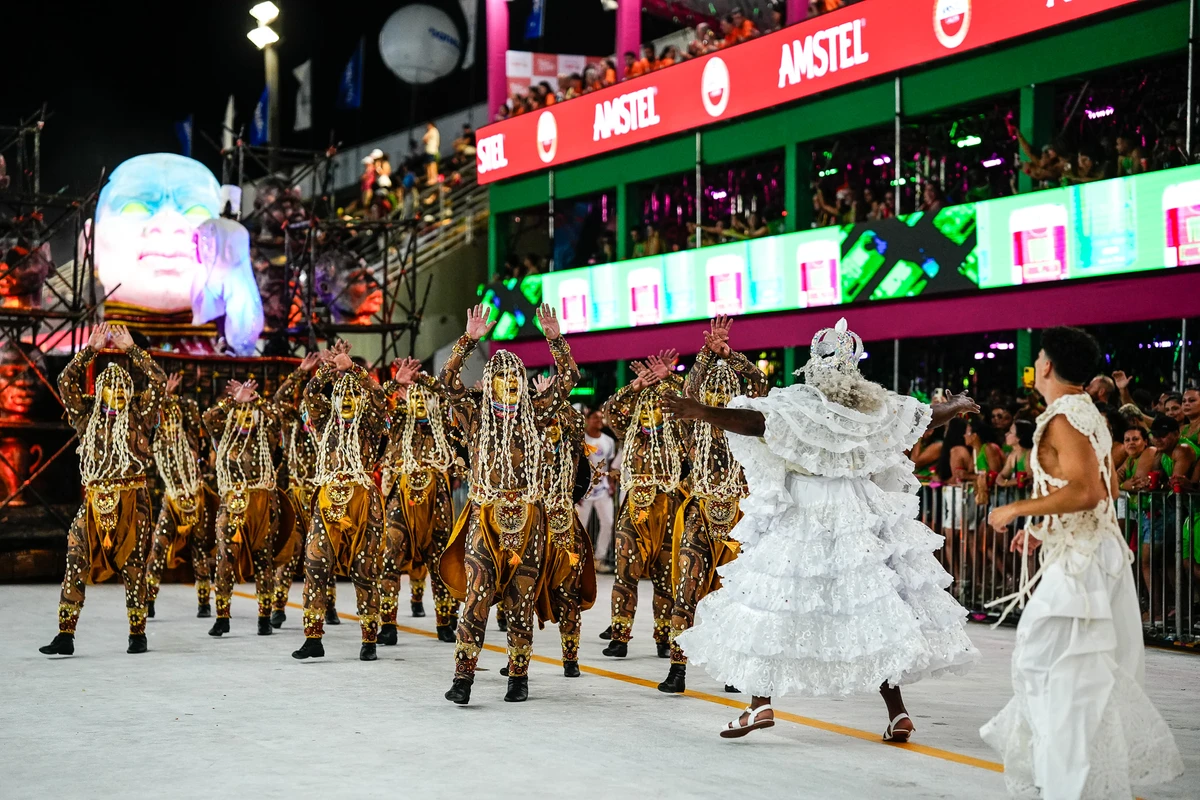 Desfile da escola de Samba Chegou o que Faltava no Sambão do Povo por Vitor Jubini