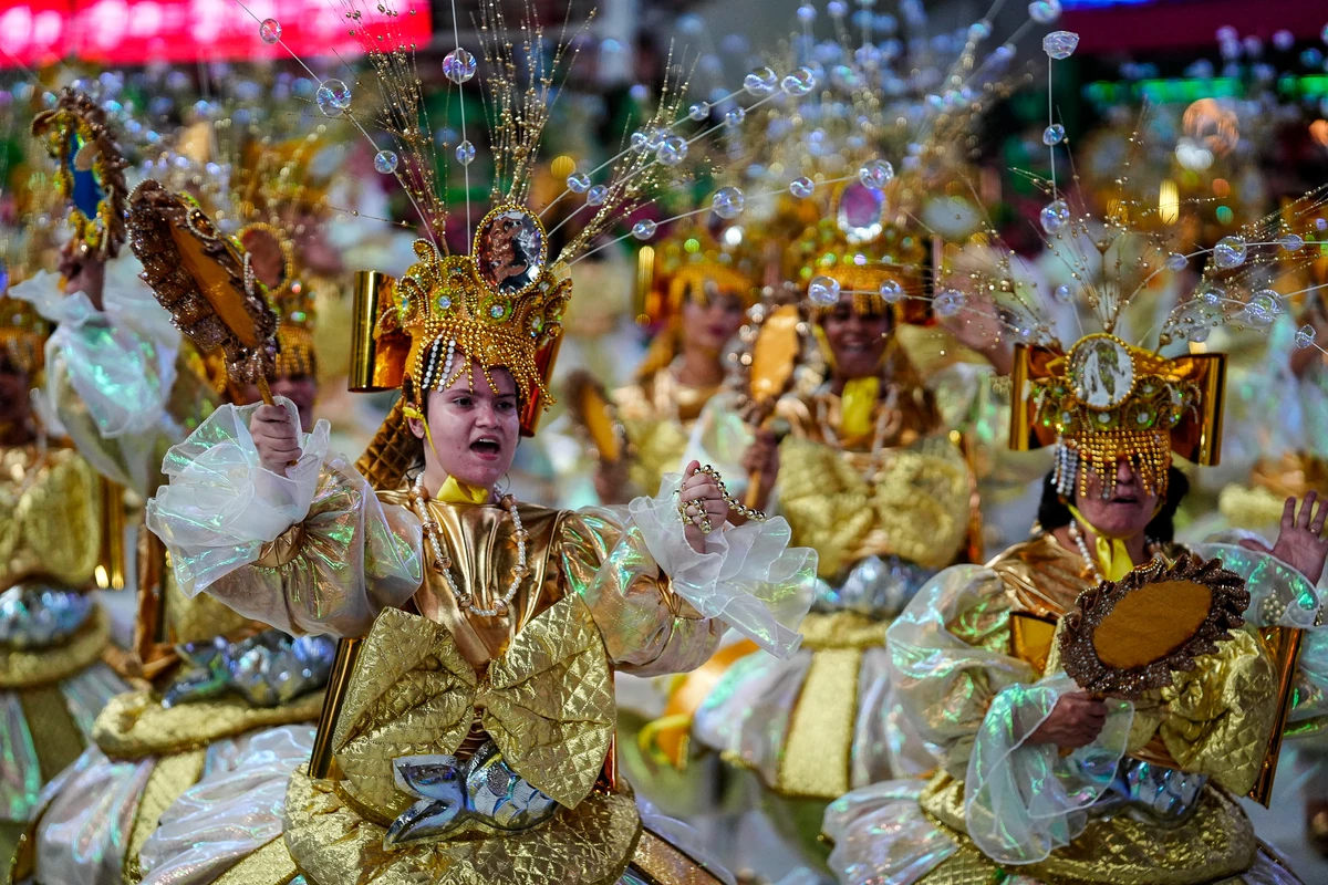 Desfile da escola de Samba Chegou o que Faltava no Sambão do Povo por Vitor Jubini