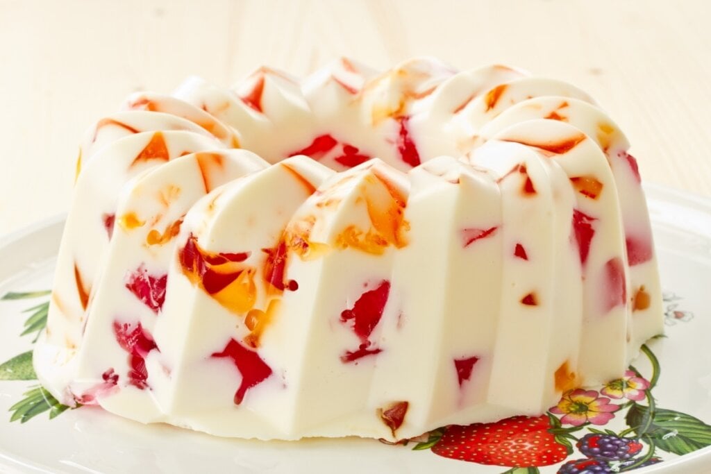 Gelatina mosaico cremosa (Imagem: Peredniankina | Shutterstock) 