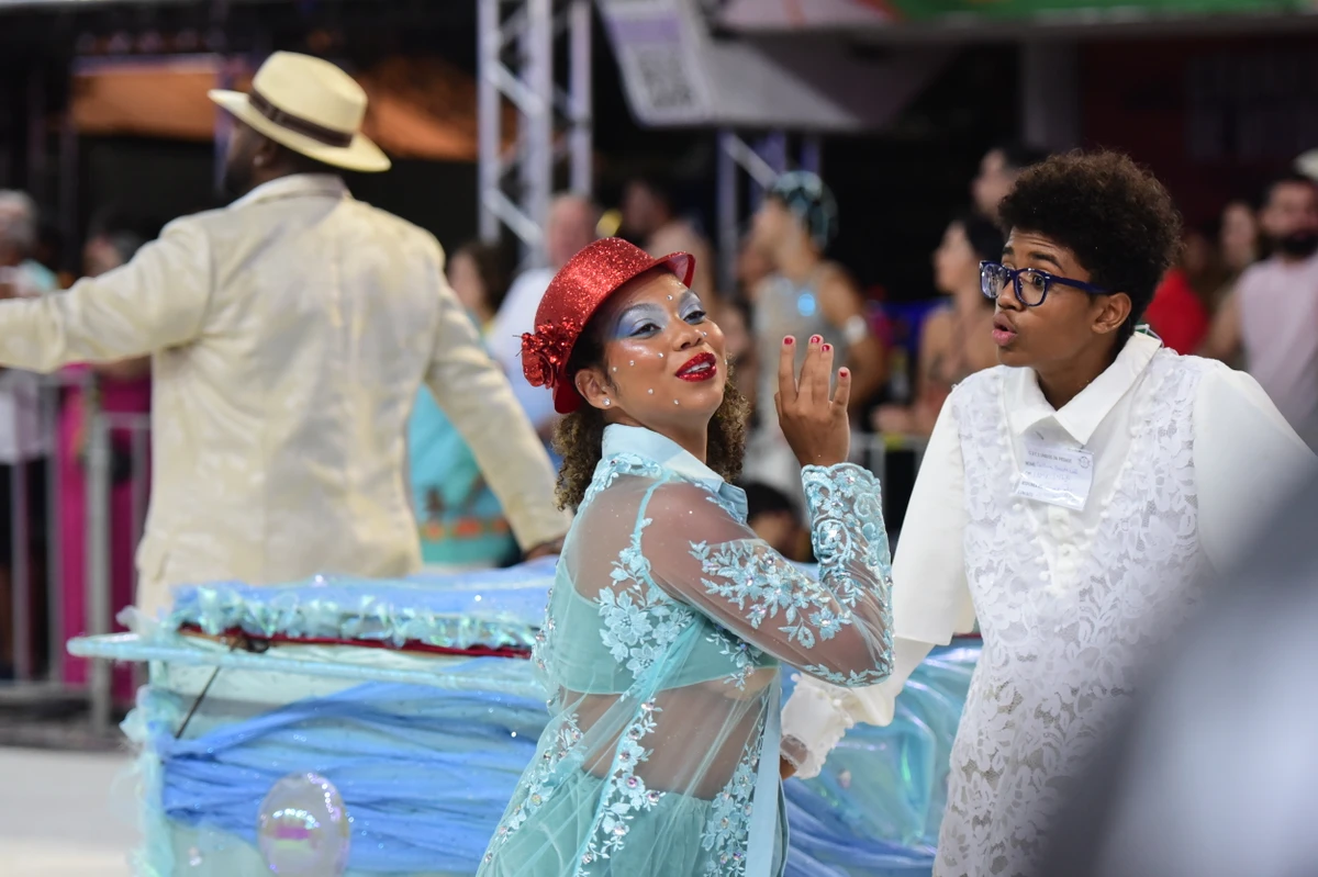 Confira o desfile da Escola de Samba Unidos DA Piedade no Carnaval 2026 por Carlos Alberto Silva