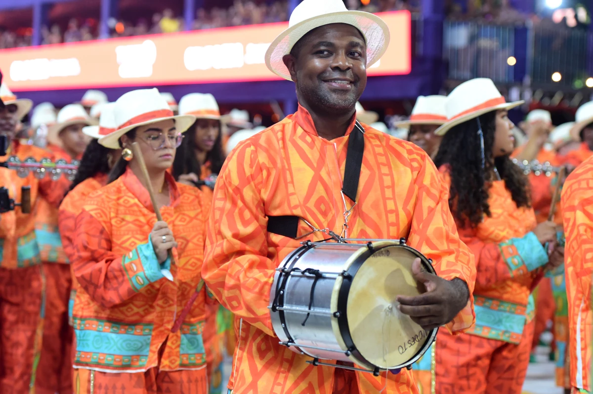Confira o desfile da Escola de Samba Unidos DA Piedade no Carnaval 2026 por Carlos Alberto Silva