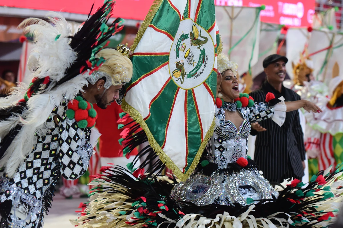 Confira o desfile da Escola de Samba Unidos DA Piedade no Carnaval 2026 por Carlos Alberto Silva