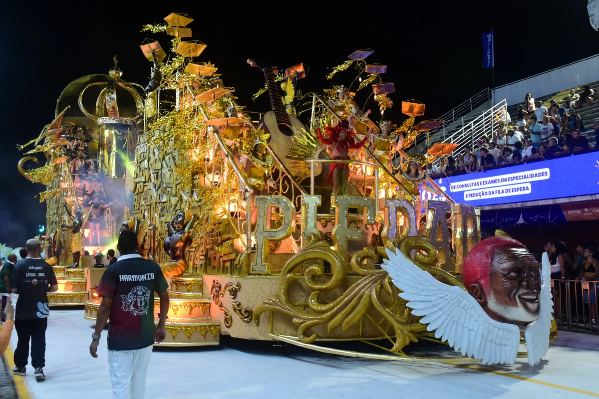 Confira o desfile da Escola de Samba Unidos DA Piedade no Carnaval 2026 por Carlos Alberto Silva