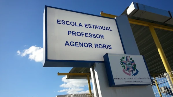 Estudantes que precisam fazer estágio à tarde relatam que não conseguem mudar de turno no sistema da Secretaria de Educação