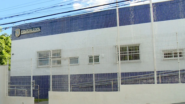 Vítima de 27 anos foi atingida na cabeça e não resistiu aos ferimentos; caso ocorreu na tarde de sábado (28)