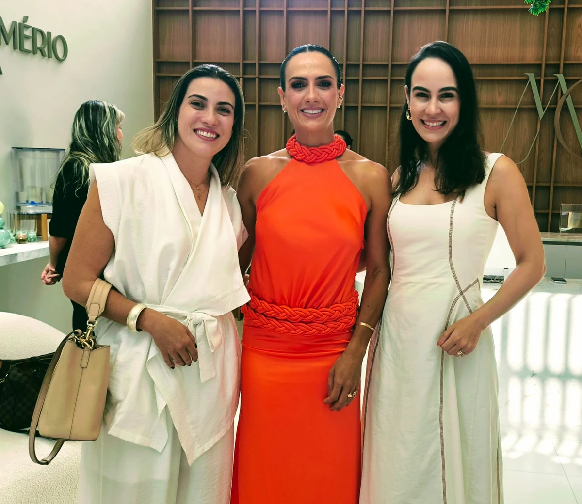Daniele Pandolfi, Mariana Comério e Marília Vilasboas durante evento de lançamento dos novos protocolos de emagrecimento e saúde integrada da Mariana Comério Clínica, na Enseada do Suá